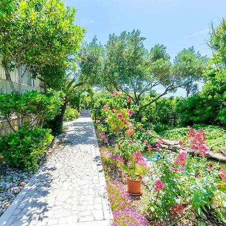 Apartman Rada I Stanislav *