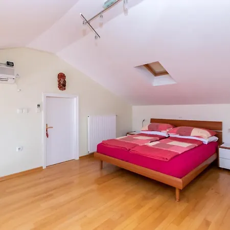 Rada I Stanislav Apartmán *