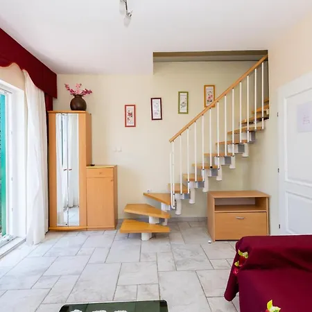 Apartamento Rada I Stanislav