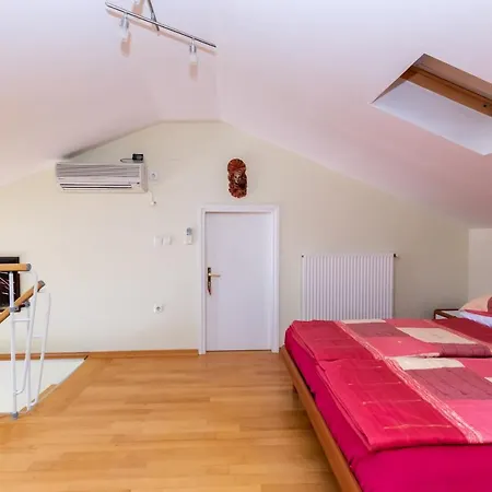 Rada I Stanislav Apartmán *